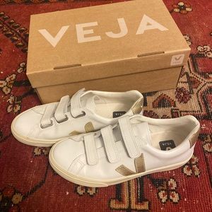 Veja 3 lock leather sneakers